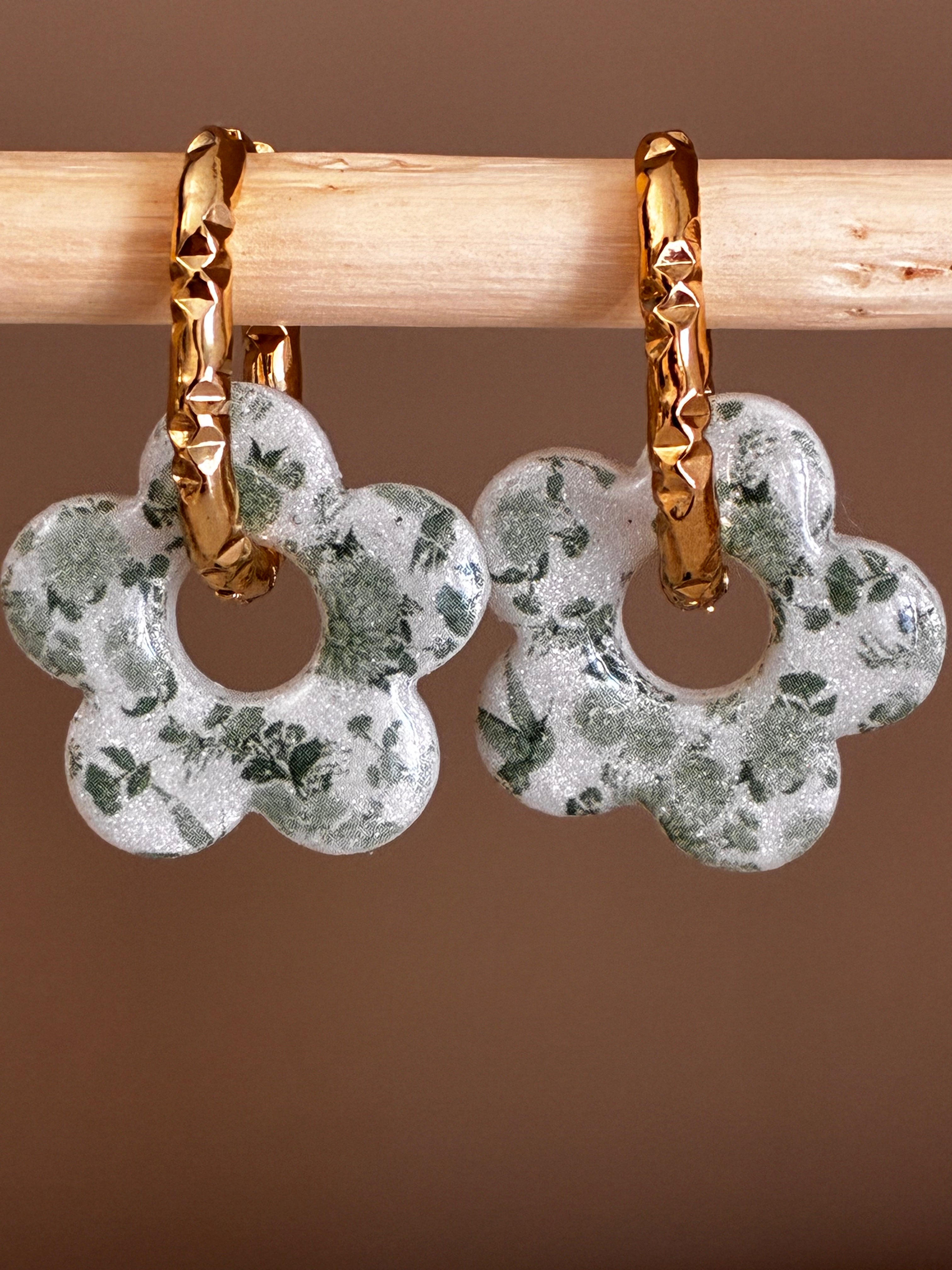 Pampilles motif fleuri vintage